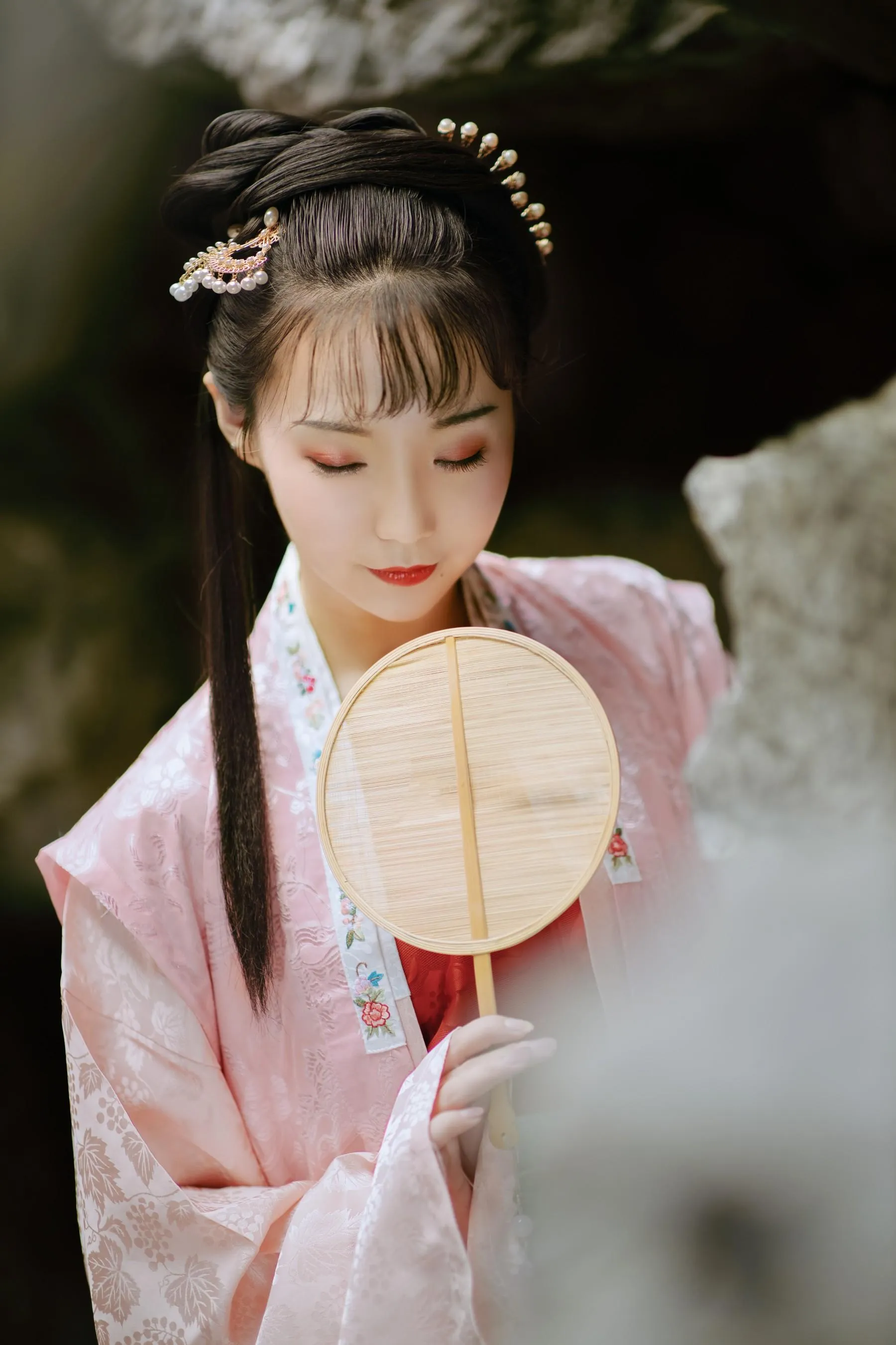 [YITUYU艺图语]2022.02.21 锁清秋 简森_Red [25P]插图1